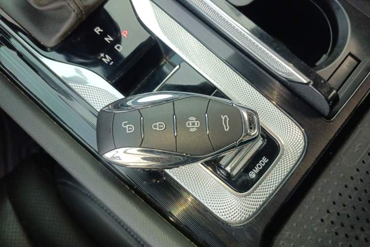 Used Hongqi H5 2023 2.0T Automatic Smart Connect Flagship Edition