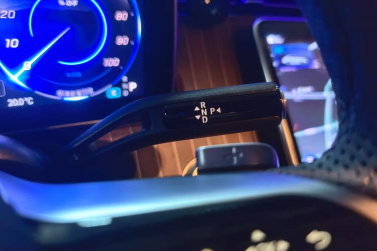 Used Mercedes-Benz EQE 2025 500 4MATIC Luxury Edition