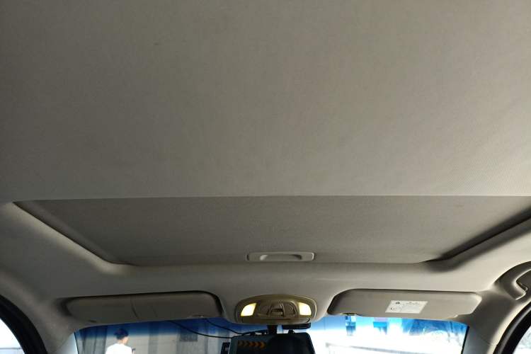 Used Wuling Hongguang S3 2018 1.5T Manual Luxury Model China V Standard
