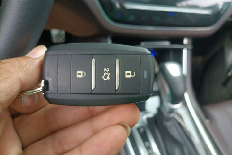 Used CHANGAN Raeton CC 2018 1.5T Automatic Zhiya Model China V Standard
