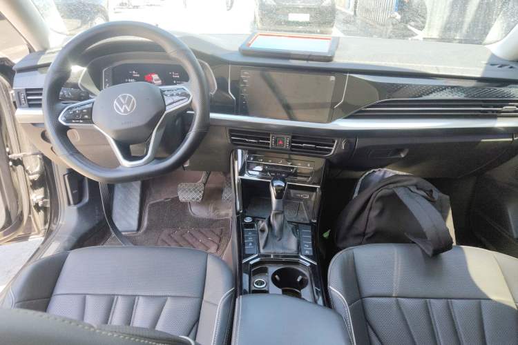 Used Volkswagen Passat 2024 380TSI Dragon Glory Edition
