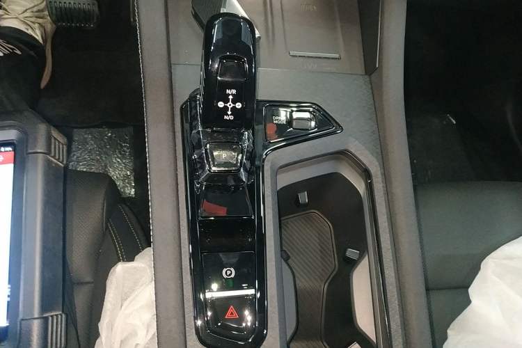 Used Lynk & Co 03 2025 1.5TD DCT Champion Edition Pro Gear Lever