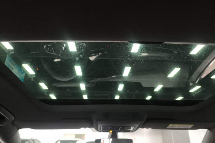 Used Volkswagen Golf 2023 Facelift 280TSI DSG R-Line Lite
