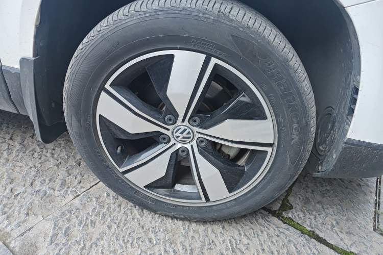 Used Volkswagen Tharu 2020 280TSI Two-Wheel Drive Comfort Edition China VI Standard Right Front Wheel Hub