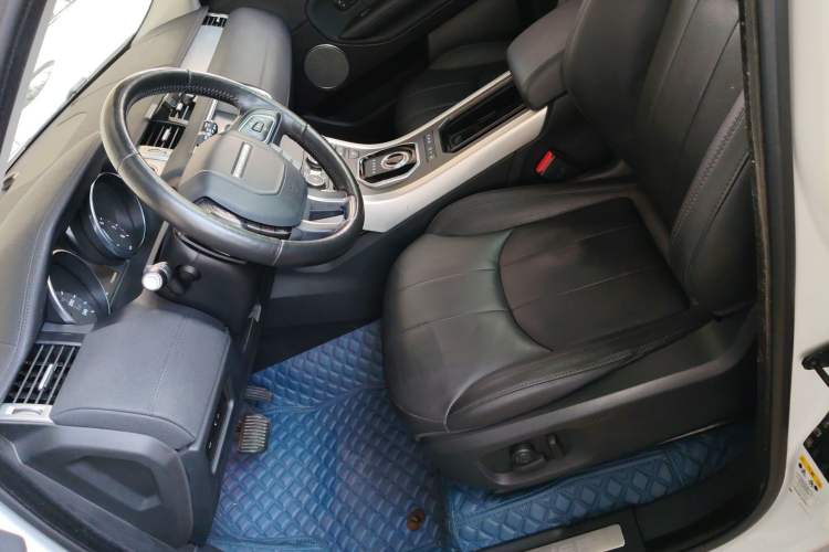 Used Land Rover Range Evoque 2017 2.0T British-Style Prestige Edition Left Front Seat