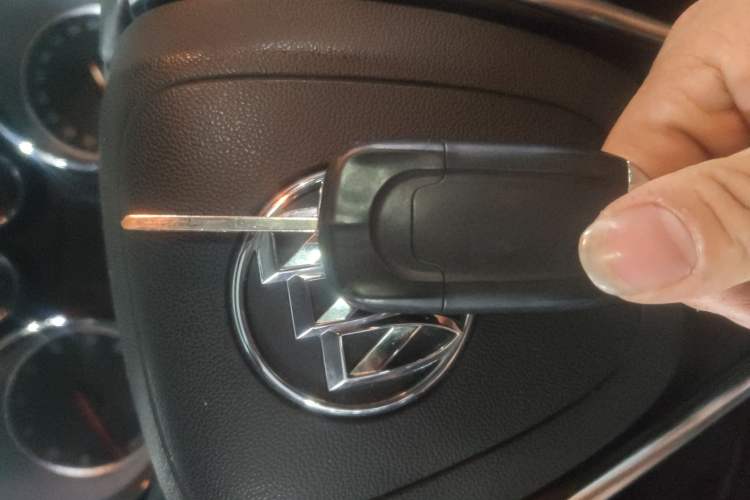 Used Buick Regal 2015 1.6T Leading Technology Model Vehicle Key