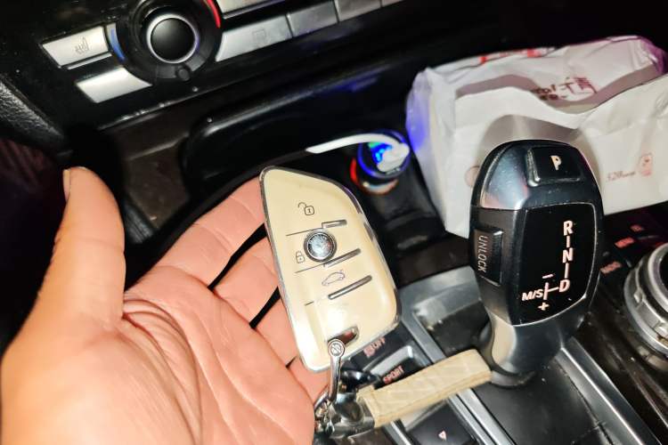 Used BMW 5 Series 2013 525Li Leading Model Vehicle Key