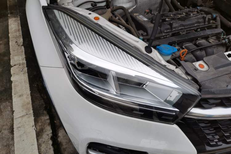 Used Chery Tiggo 5x 2019 HERO 1.5L CVT Fashion Edition Right Front Headlight