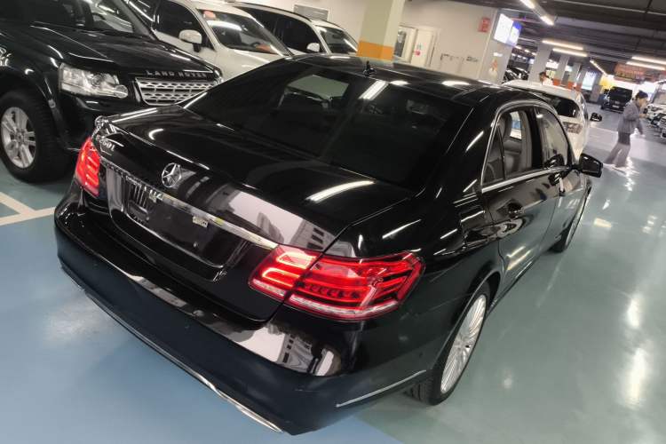 Used Mercedes-Benz E-Class 2014 E 260 L

