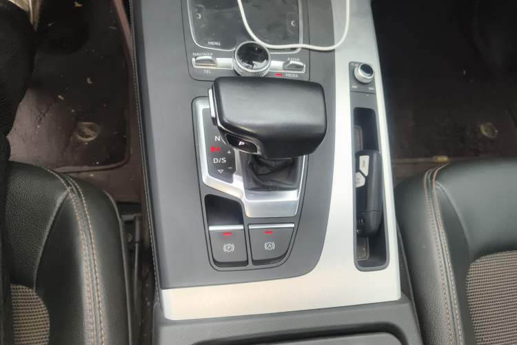 Used Audi Q5L 2018 40 TFSI Prestige Fashion Edition China VI
