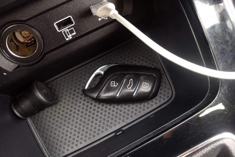 Used Roewe i5 2020 1.5L Automatic 4G Connect Luxury Flagship Edition
