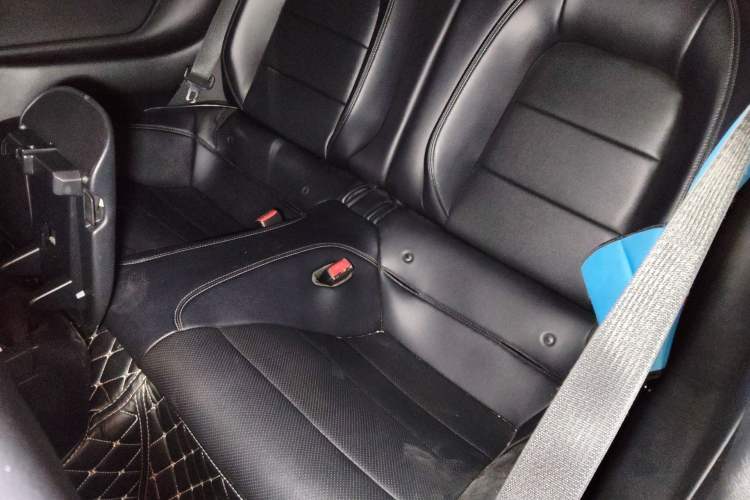 Used Ford Mustang  Left Rear Seat