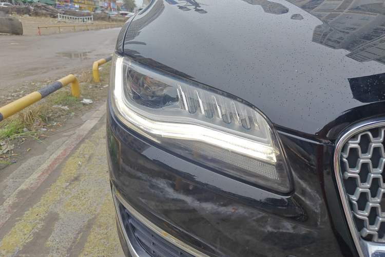 Used Lincoln MKZ 2017 2.0T Luxury Edition
