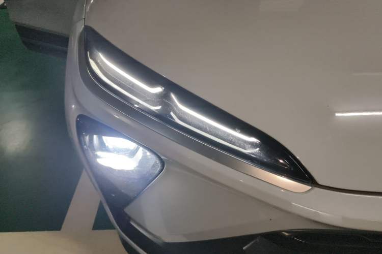 Used Nio EC6 2020 605 km Sport Edition Right Front Headlight