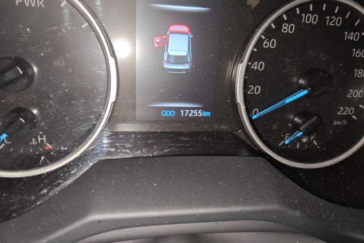 Used Toyota Wildlander 2022 Dual-Engine 2.5L E-CVT Two-Wheel Drive Luxury PLUS Edition Odometer Close Up