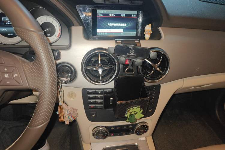 Used Mercedes-Benz GLK-Class 2013 GLK 300 4MATIC Dynamic Sunroof Model Audio And AC Panel