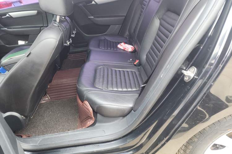 Used Volkswagen Magotan 2016 1.8TSI Smart Comfort Model Left Rear Seat