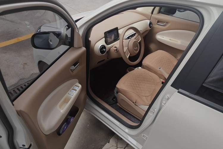 Used Wuling Hongguang MINIEV 2025 Four-Door Version Advanced Edition
