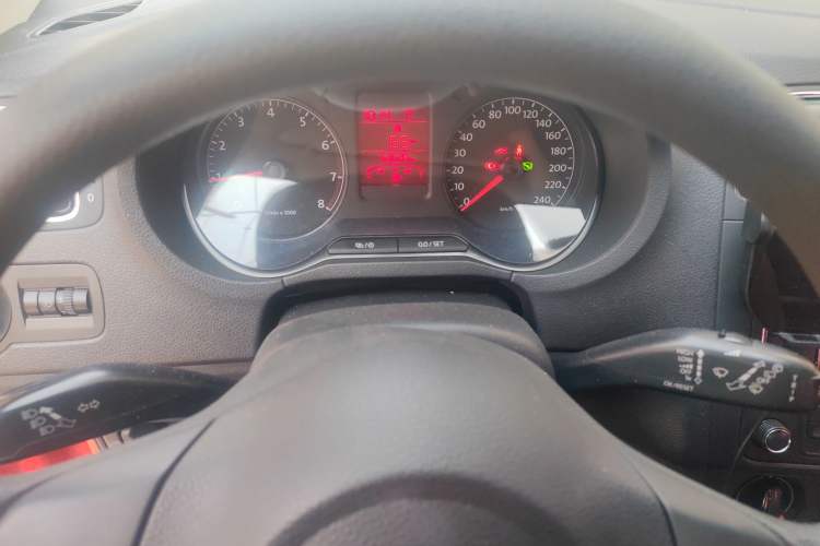 Used Volkswagen Polo 2013 1.6L Automatic Comfort Edition