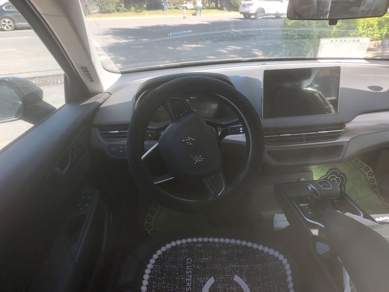 Hongqi E-QM5 2022 431 km Battery-Swap Enjoyment Version — снимка 10