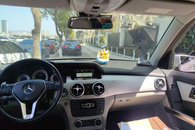 Used Mercedes-Benz GLK-Class 2013 GLK 300 4MATIC Dynamic Sunroof Model