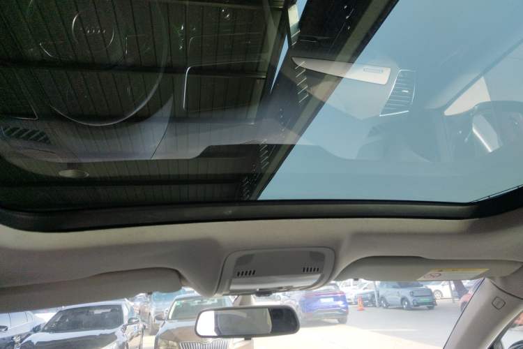 Used Audi Q5 2015 40 TFSI Trendy Edition Headliner