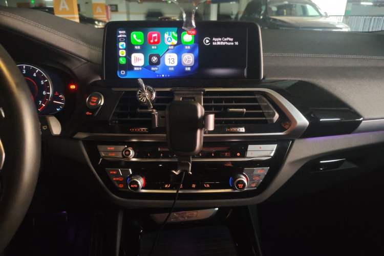 Used BMW X3 2019 xDrive28i M Sport Package Audio And AC Panel