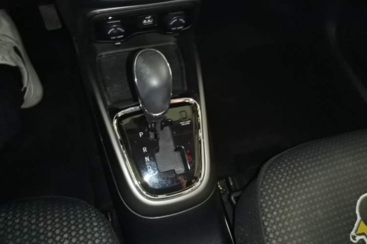 Used CHANGAN CS15 2016 1.5L Automatic Fashion Edition
