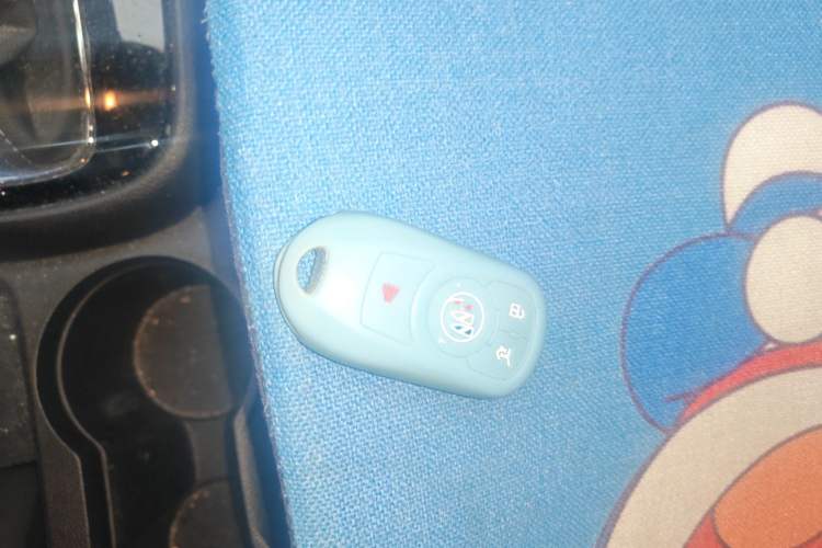 Used Buick Encore 2016 18T Automatic Two-Wheel Drive Urban Elite Model Vehicle Key