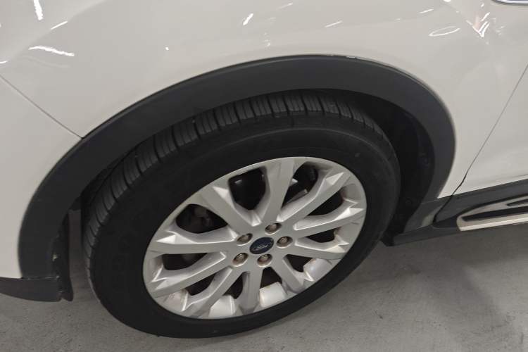 Used Ford Kuga 2013 1.6L GTDi Two-Wheel-Drive Trend Model