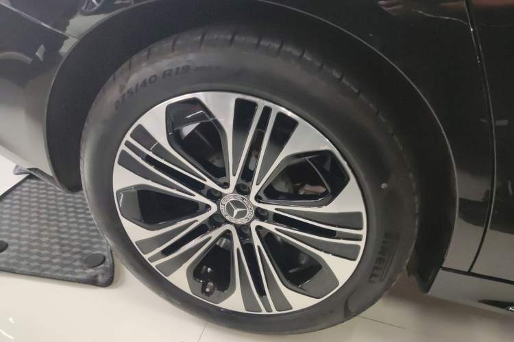 Used Mercedes-Benz E-Class New Energy 2024 E 350 e L Plug-in Hybrid Sedan