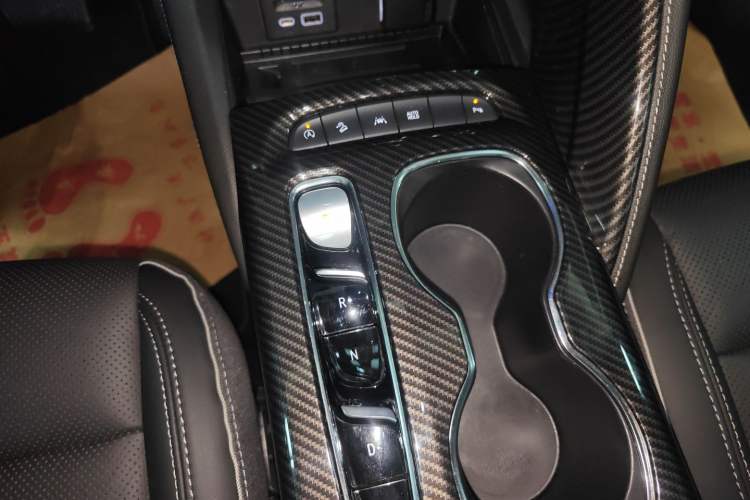 Used Buick Envision 2021 Encore Plus 652T Five-Seat All-Wheel-Drive Luxury Model
