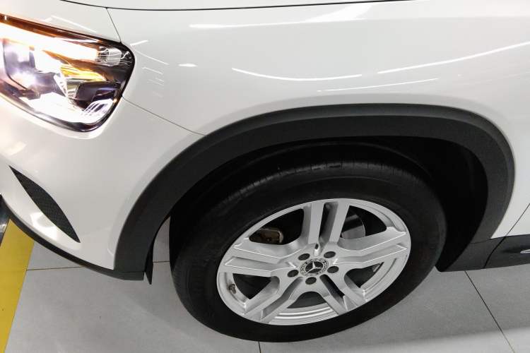 Used Mercedes-Benz GLB 2023 Refreshed GLB 200 Dynamic Edition Left Front Wheel Hub