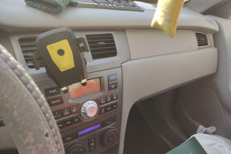 Used FAW Xiali N5 2013 1.3L Manual Standard Edition