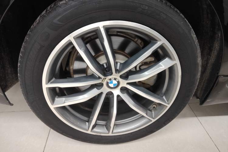 Used BMW 5 Series 2021 525Li M Sport Package Exterior 5