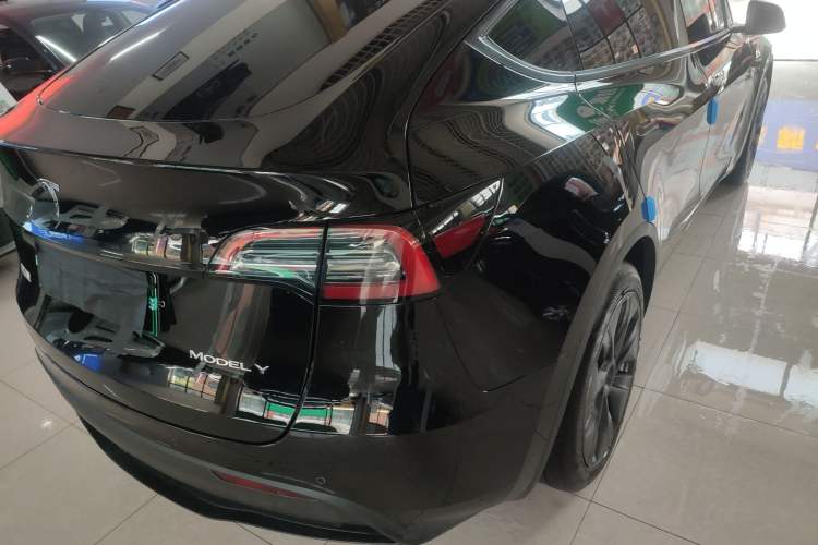 Used Tesla Model Y 2023 Rear-Wheel-Drive Version