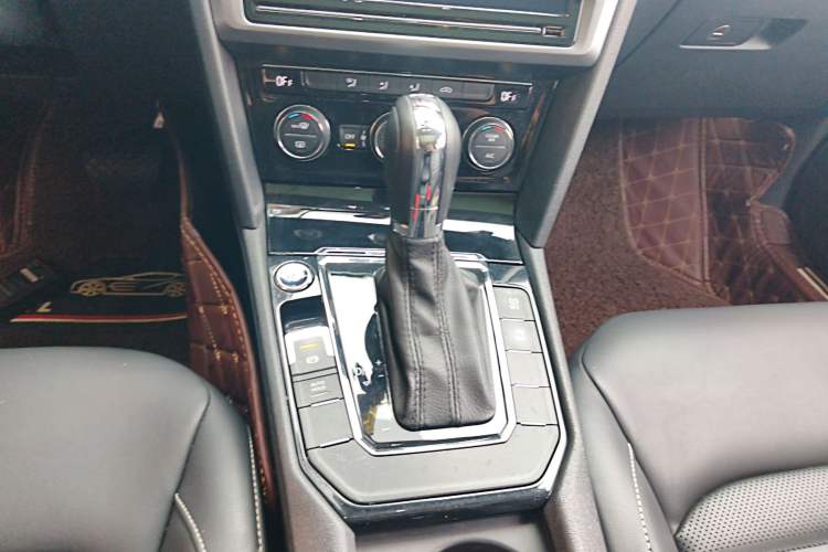 Used Volkswagen Lamando 2019 280TSI DSG Comfort Edition China VI standard