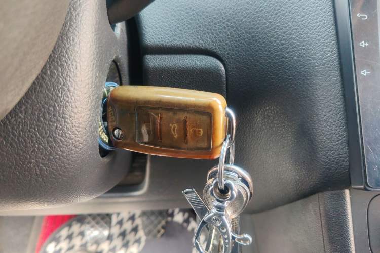 Used Volkswagen Polo 2013 1.4L Manual Fashion Edition