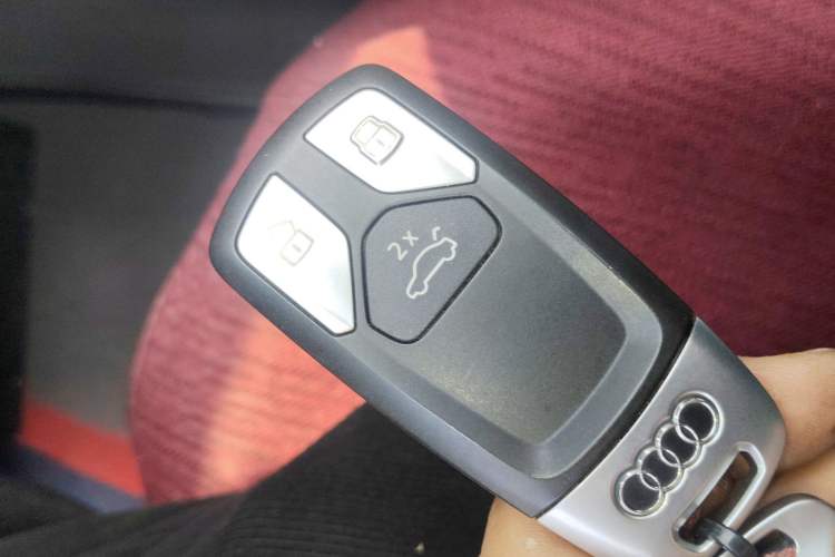 Used Audi A4L 2020 40 TFSI Fashion Dynamic Model Vehicle Key