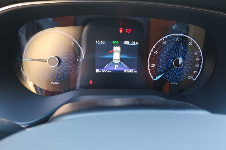 Used Hongqi E-QM5 2024 610 km PLUS Odometer Close Up