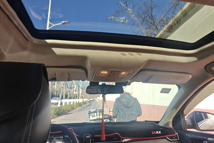 Used Dongfeng Fengon 580 2017 1.5T Manual Luxury Model