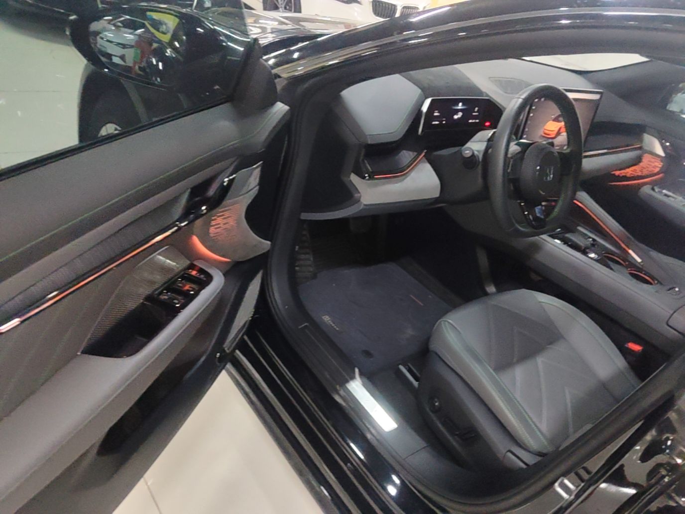 Zeekr 001 2023 WE Edition 86 kWh — снимка 18