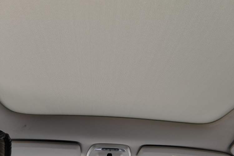 Used Volvo V40 2016 T3 Zhiyi Edition
