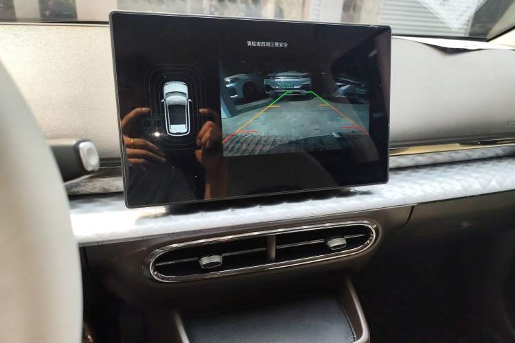 Used JAC Yiwei 3 2023 405km Lite Audio And AC Panel