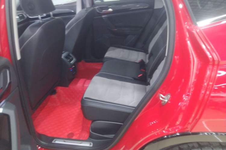 Used Volkswagen Tayron X 2020 330TSI Two-Wheel Drive Luxury Smart Connectivity Version Left Rear Seat