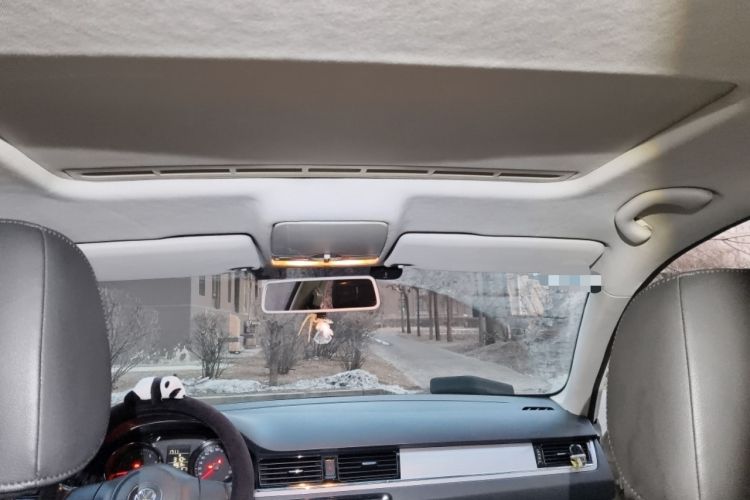 Used Volkswagen Bora 2013 1.6L Manual Comfort Model Headliner