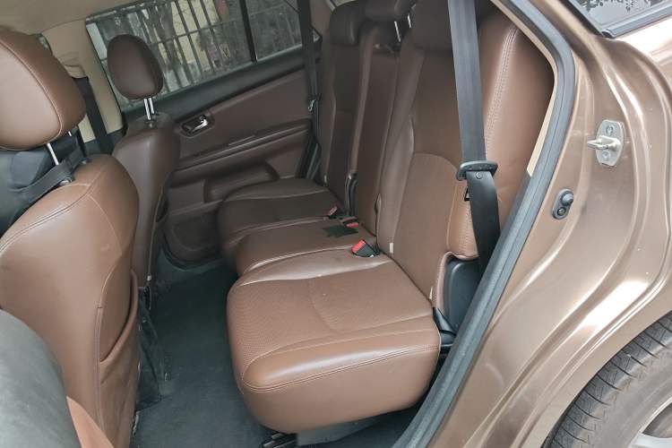 Used BYD S6 2014 2.0L Manual Luxury 5-Seater