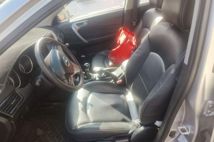 Used Soueast V5 Lingzhi 2014 1.5L Manual Luxury Model Left Front Seat