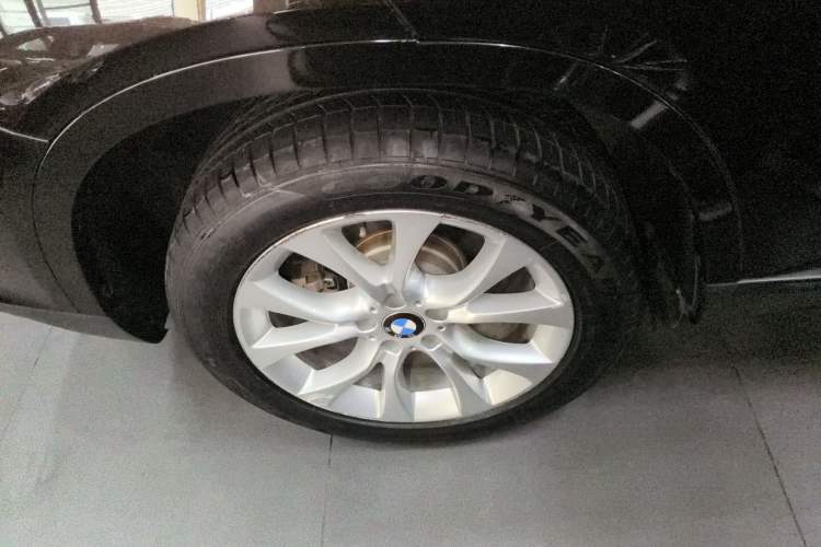 Used BMW X5 2018 xDrive28i Exterior 5