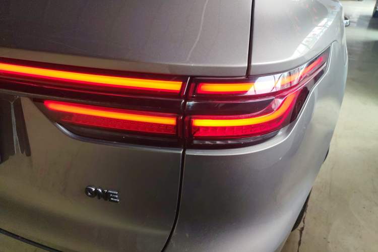 Used Li Auto ONE 2020 Extended-Range 6-Seater Version Right Rear Taillight